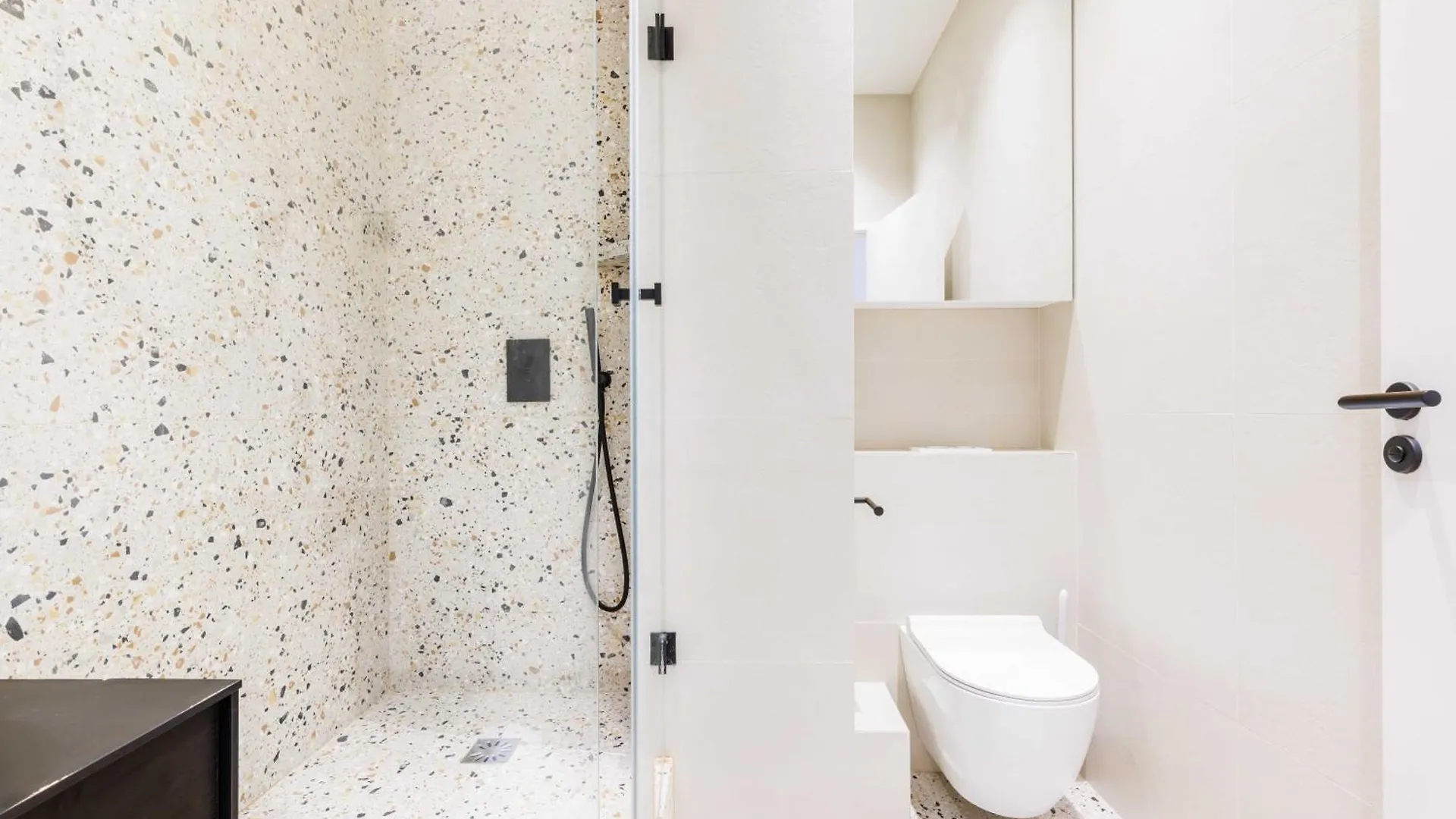 Magnificent - 3br-6p - Europe Apartment *